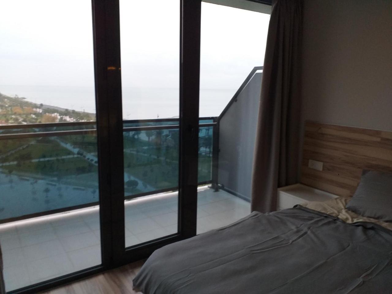 Batumi Beach Tower Buitenkant foto